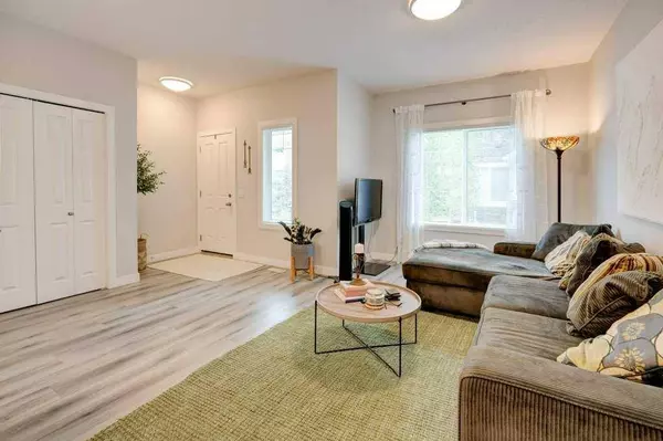 561 Canals XING SW, Airdrie, AB T4B 4L3