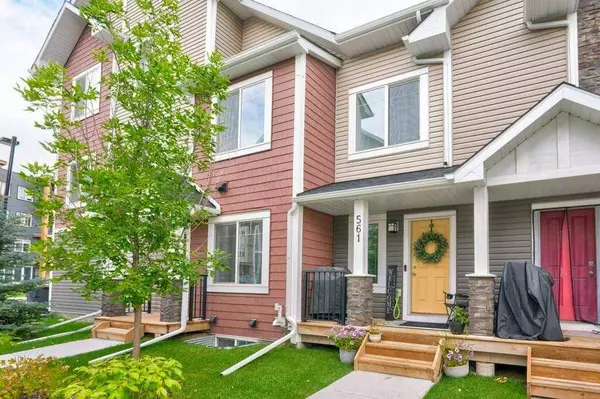 561 Canals XING SW, Airdrie, AB T4B 4L3