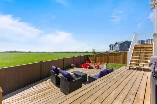 307 Monterey PL SE, High River, AB T1V 0H6