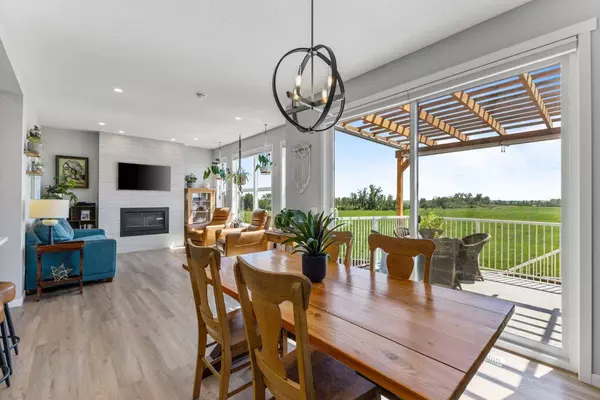 307 Monterey PL SE, High River, AB T1V 0H6