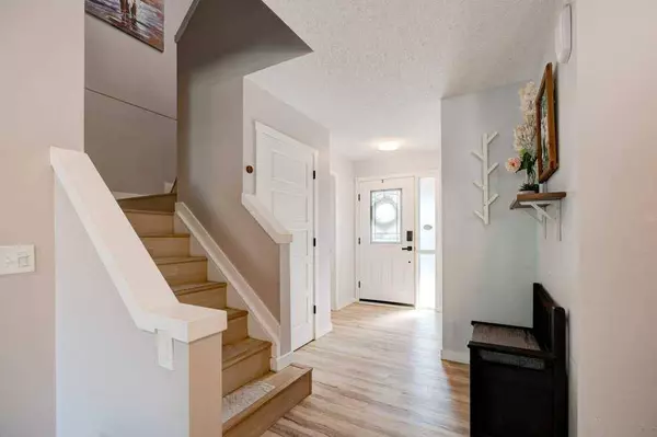 15 Chaparral CRES SE, Calgary, AB T2X 3K7