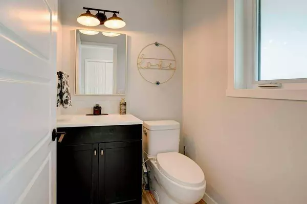 15 Chaparral CRES SE, Calgary, AB T2X 3K7