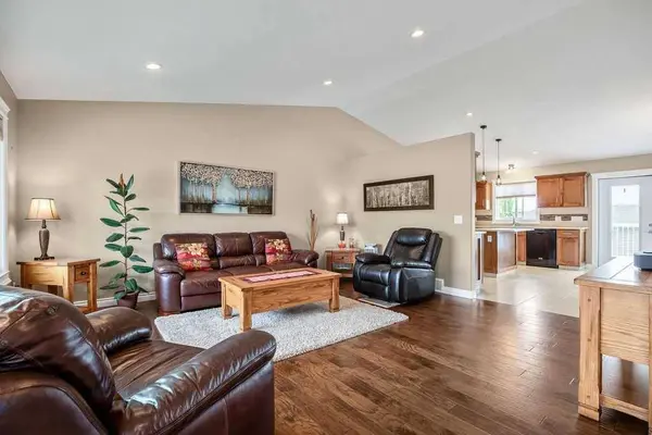 2006 30 AVE, Nanton, AB T0L 1R0