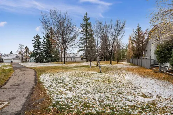 69 Chaparral Villas SE, Calgary, AB T2X3N4