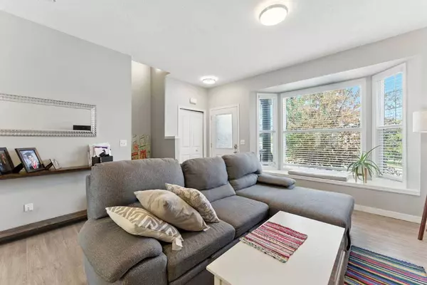 2066 Luxstone BLVD SW #803, Airdrie, AB T4B 0L1