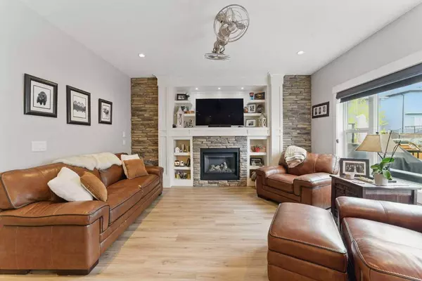 151 Bayview ST SW, Airdrie, AB T4B 3L8