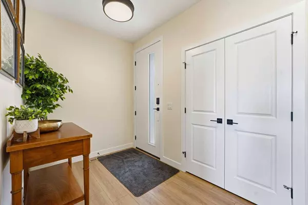 16 Key CV SW, Airdrie, AB T4B 5T3