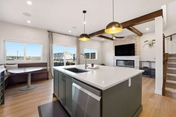 16 Key CV SW, Airdrie, AB T4B 5T3