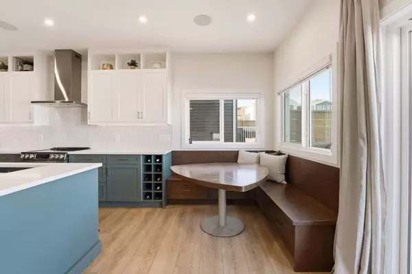 16 Key CV SW, Airdrie, AB T4B 5T3