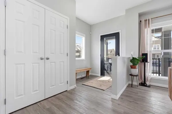 130 Palomino ST, Cochrane, AB T4C 2P8