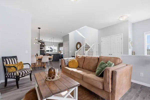 130 Palomino ST, Cochrane, AB T4C 2P8