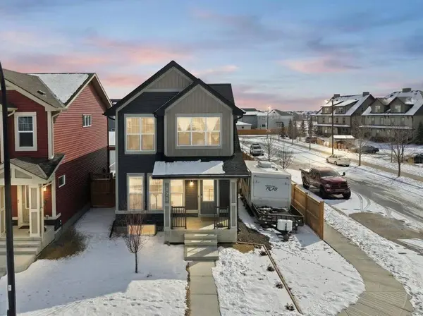 130 Palomino ST, Cochrane, AB T4C 2P8