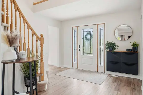 123 Canoe PL SW, Airdrie, AB T4B 2L5