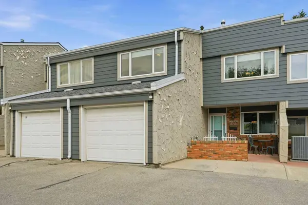 228 Theodore PL NW #25, Calgary, AB T2K 5S1