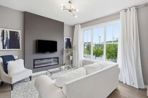 332 Lawthorn WAY SE, Airdrie, AB T4A 3M7