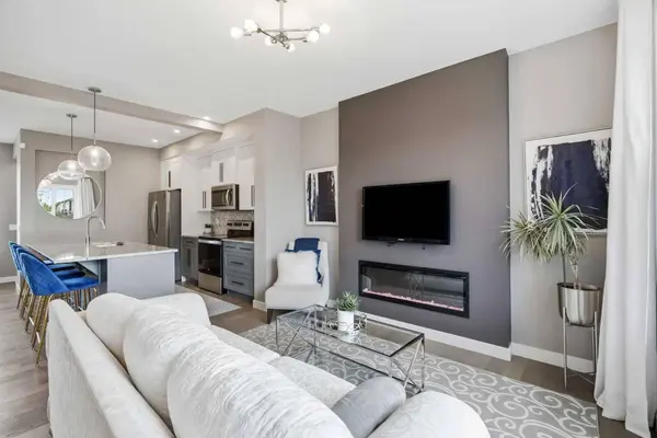 332 Lawthorn WAY SE, Airdrie, AB T4A 3M7