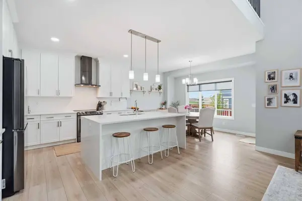 504 Creekrun LN SW, Airdrie, AB T4B 5J9