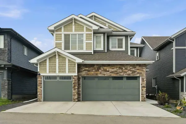 504 Creekrun LN SW, Airdrie, AB T4B 5J9