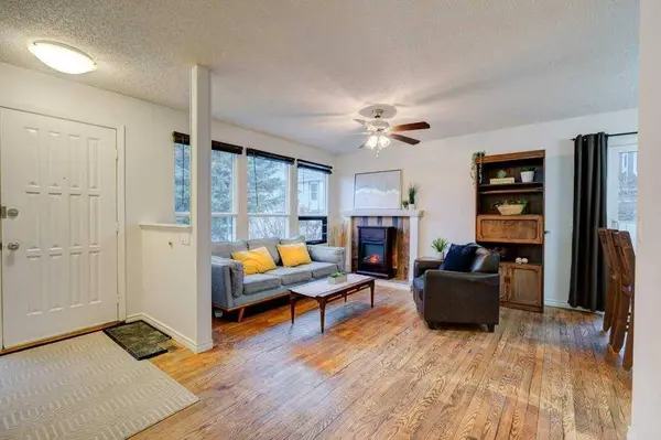 544 Blackthorn RD NE #401, Calgary, AB T2K5J5