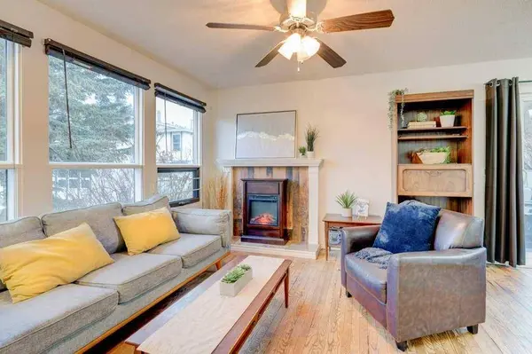 544 Blackthorn RD NE #401, Calgary, AB T2K5J5