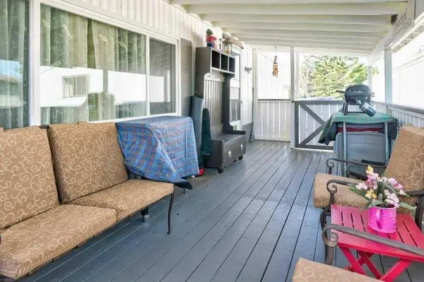 3126 Burroughs MNR NE, Calgary, AB T1Y 6K2