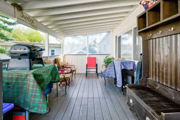 3126 Burroughs MNR NE, Calgary, AB T1Y 6K2