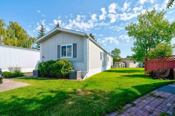 3126 Burroughs MNR NE, Calgary, AB T1Y 6K2