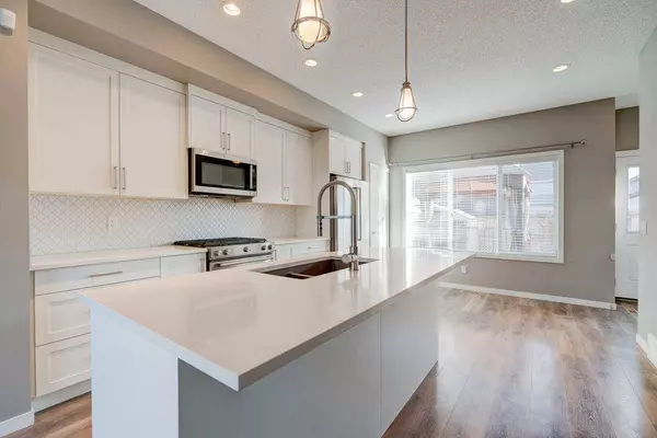 198 Masters AVE SE, Calgary, AB T3M2B7