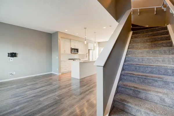 198 Masters AVE SE, Calgary, AB T3M2B7