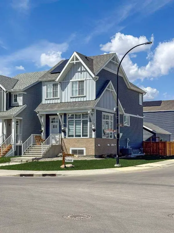 1842 Rangeview DR SE, Calgary, AB T3S0C9