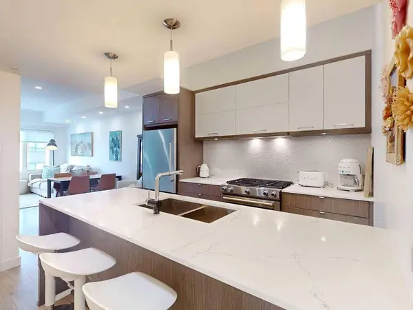 3450 19 ST SW #409, Calgary, AB T2T6V7