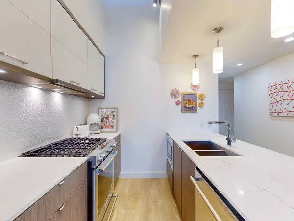 3450 19 ST SW #409, Calgary, AB T2T6V7