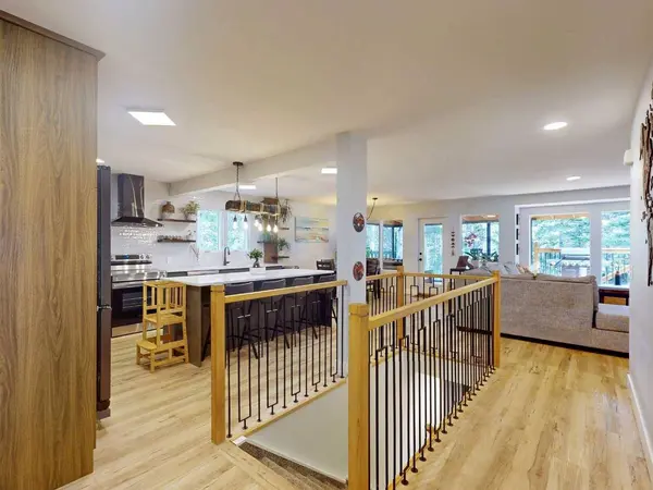 49 Manyhorses DR, Rural Rocky View County, AB T3Z1A4