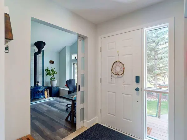 49 Manyhorses DR, Rural Rocky View County, AB T3Z1A4