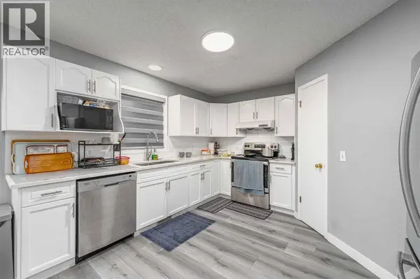 14 Coral Sands Place NE, Calgary, AB T3J3J3