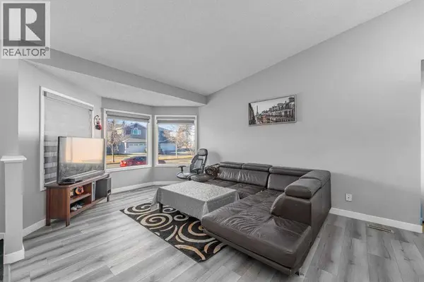 14 Coral Sands Place NE, Calgary, AB T3J3J3