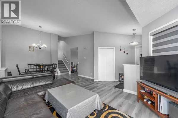 14 Coral Sands Place NE, Calgary, AB T3J3J3