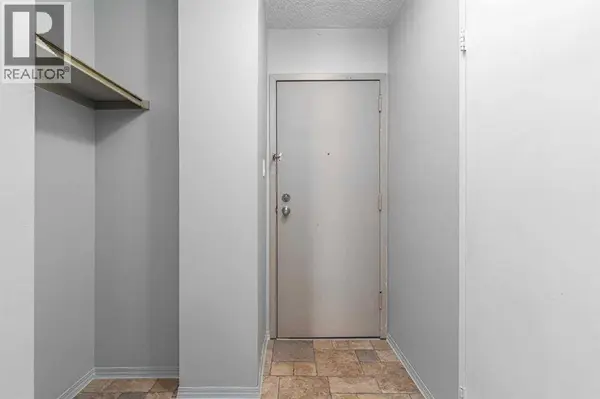 304, 1320 12 Avenue SW, Calgary, AB T3C3R6