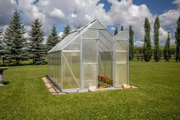 5446 584 HWY #123, Rural Mountain View County, AB T0M 1X0