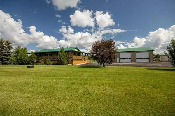 5446 584 HWY #123, Rural Mountain View County, AB T0M 1X0