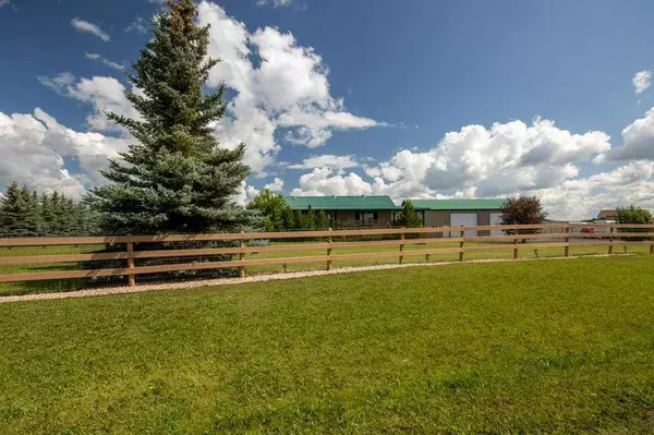 5446 584 HWY #123, Rural Mountain View County, AB T0M 1X0