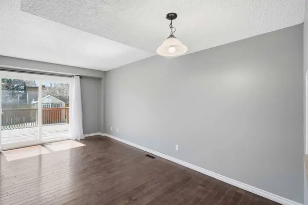55 Templegreen DR NE, Calgary, AB T1Y 4Z1