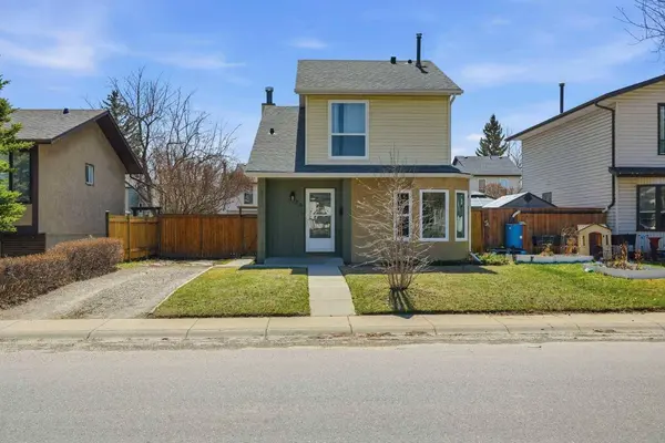 55 Templegreen DR NE, Calgary, AB T1Y 4Z1