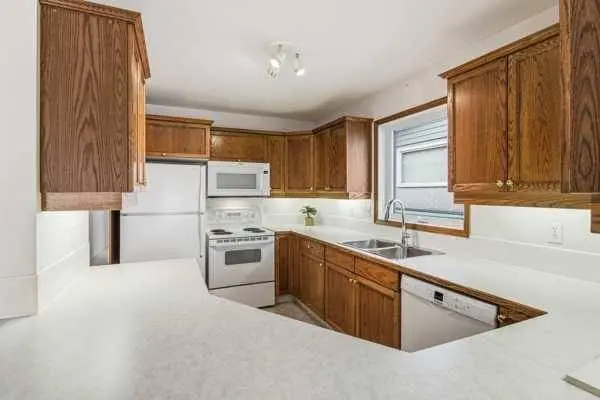 303A Centre ST N, Sundre, AB T0M 1X0