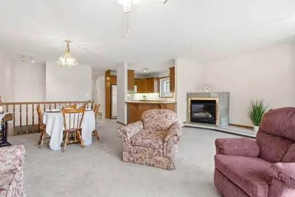 303A Centre ST N, Sundre, AB T0M 1X0
