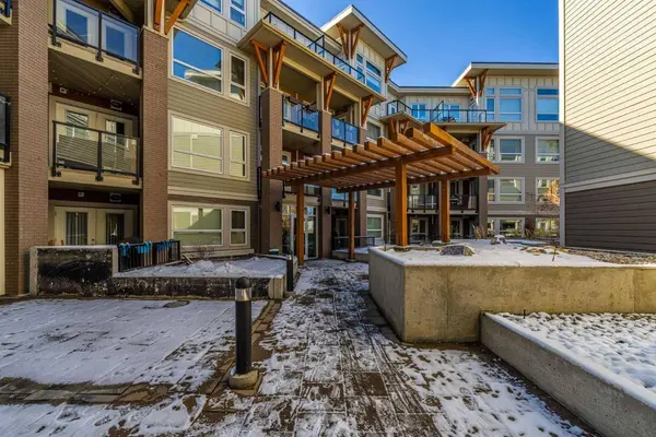 707 4 ST NE #108, Calgary, AB T2E 3S7