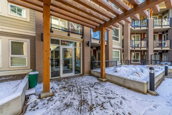 707 4 ST NE #108, Calgary, AB T2E 3S7