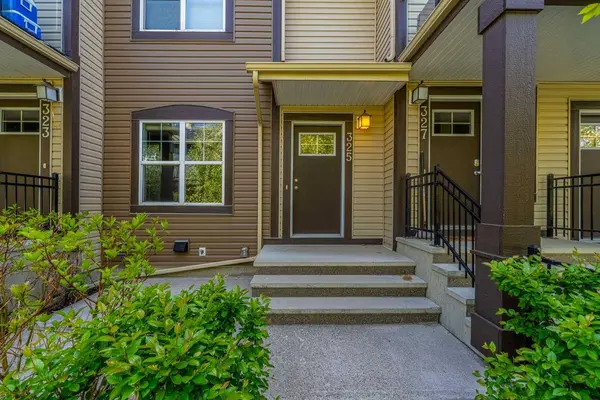 325 Mckenzie Towne SQ SE, Calgary, AB T2Z 1E3