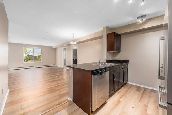 7130 80 AVE NE #210, Calgary, AB T3J 0N5