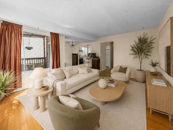 1455 Berkley DR NW, Calgary, AB T3K 1T6